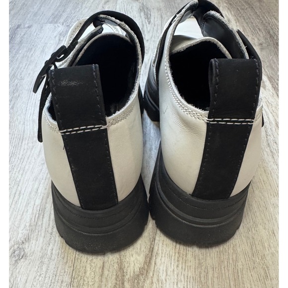 UGG Ashton white loafers slip Platform Lug Sole Buckle Accent  Size 10 Woman - Picture 5 of 7